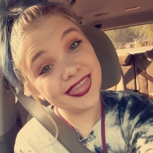 Meet your Posher, Marie